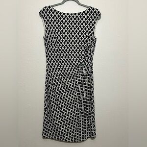 Lauren Ralph Lauren Size 10 Slinky Dress white and navy blue sleeveless tank